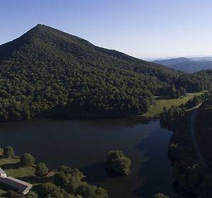 Peaks Of Otter Lodge